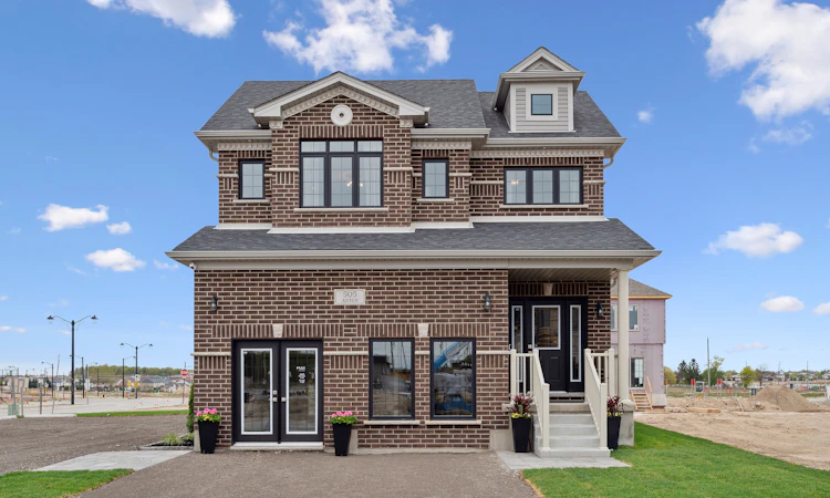 629 Anton Crescent