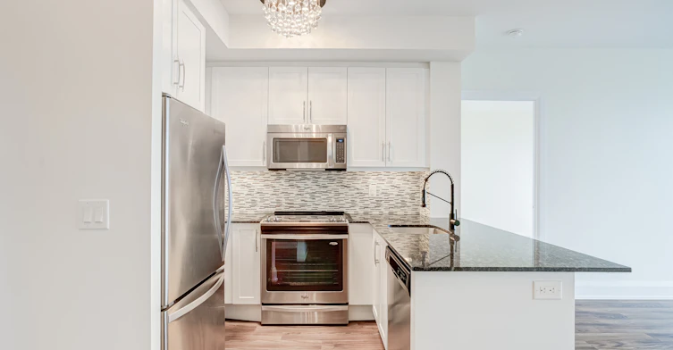 1118-1 Old Mill Drive, Toronto, ON, M6S 0A1 - 10