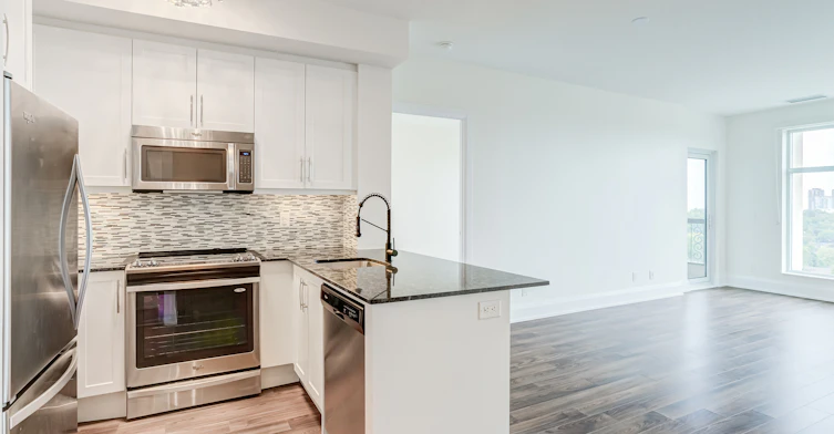 1118-1 Old Mill Drive, Toronto, ON, M6S 0A1 - 7