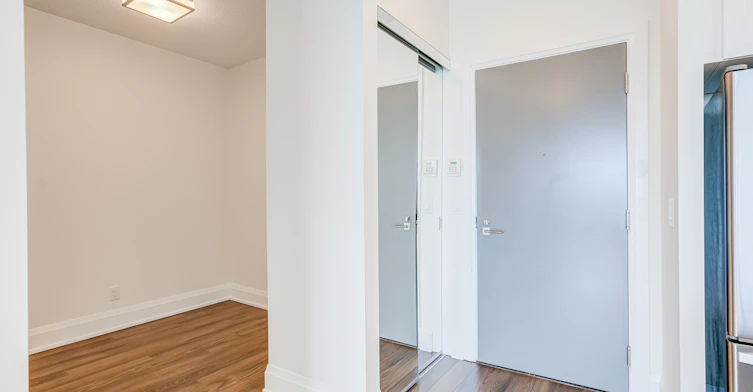 1118-1 Old Mill Drive, Toronto, ON, M6S 0A1 - 2