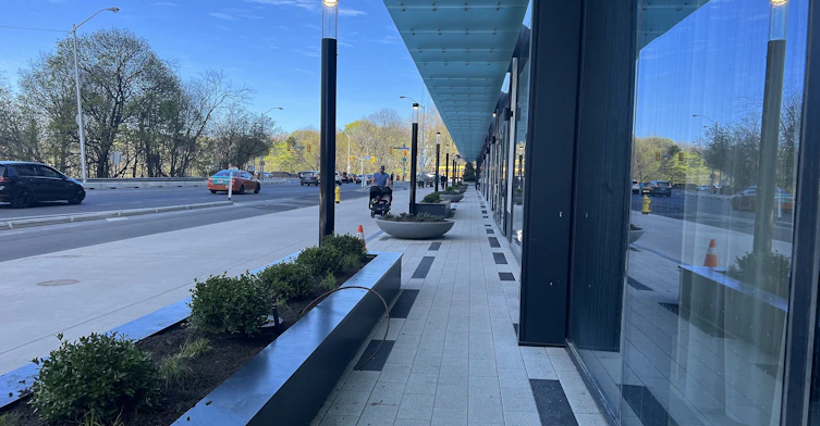4215-585 Bloor Street E, Toronto, ON, M4W 0B3 - 3