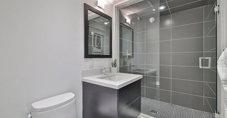 441-43 Hanna Avenue, Toronto, ON, M6K 1X1 - 21