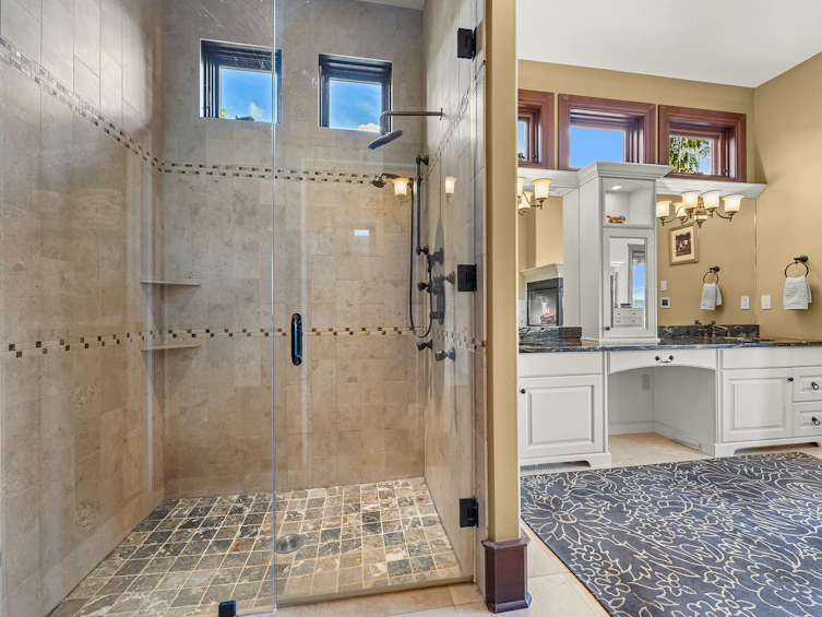 2449 Selkirk Drive, Kelowna, BC, V1V 2R7 - 40