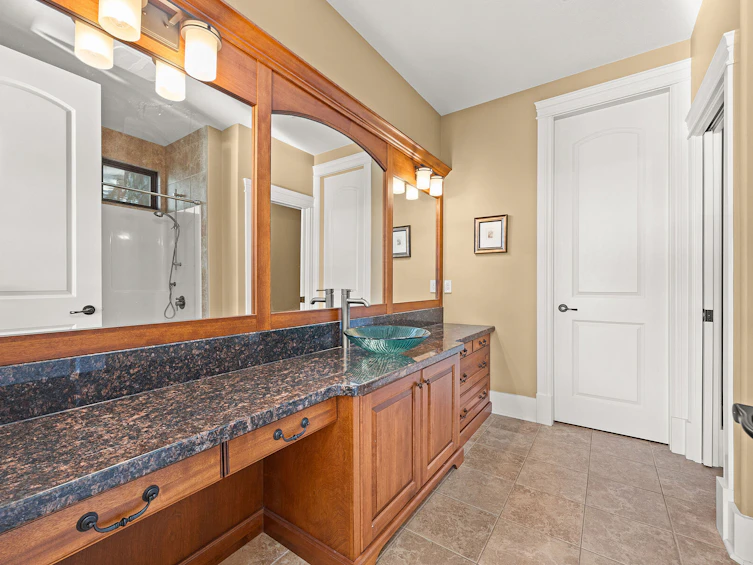 2449 Selkirk Drive, Kelowna, BC, V1V 2R7 - 71