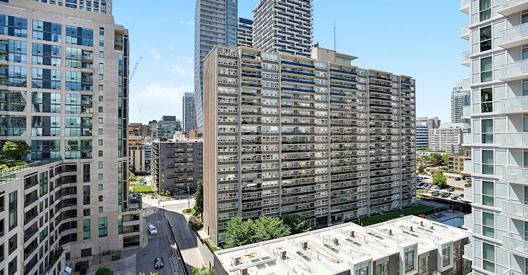 1110-109 Erskine Avenue, Toronto, ON, M4P 1Y5 - 43