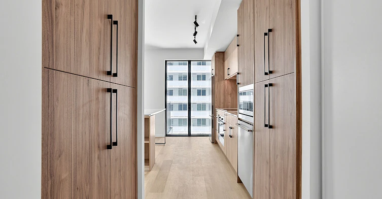 1110-109 Erskine Avenue, Toronto, ON, M4P 1Y5 - 17