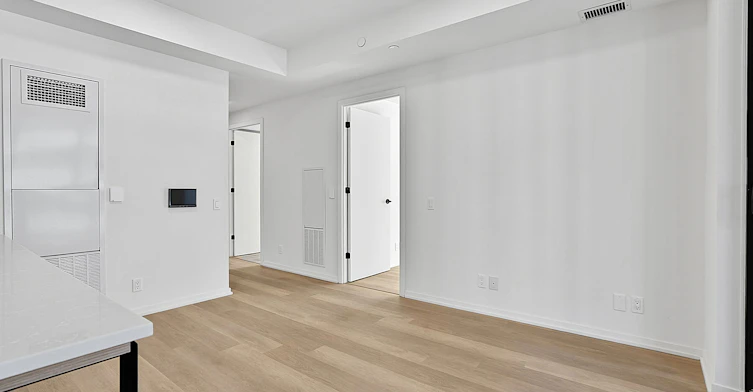 1110-109 Erskine Avenue, Toronto, ON, M4P 1Y5 - 12