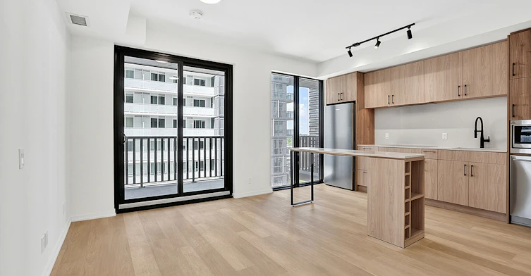 1110-109 Erskine Avenue, Toronto, ON, M4P 1Y5 - 11