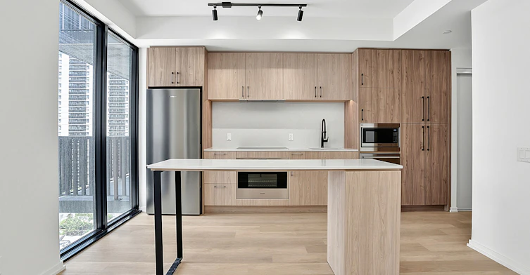 1110-109 Erskine Avenue, Toronto, ON, M4P 1Y5 - 14