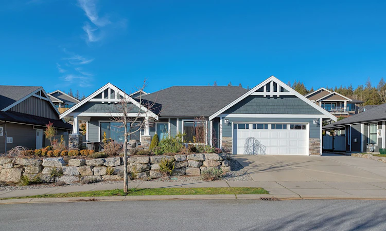 5537 Peregrine Crescent