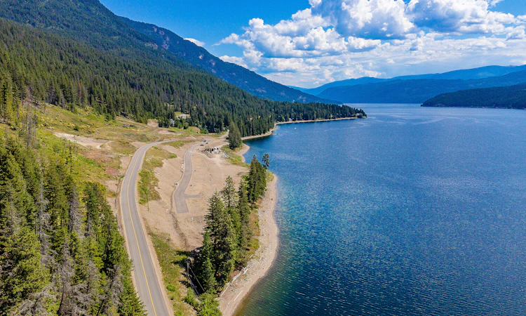 4-4990 Sunnybrae Canoe Point Road