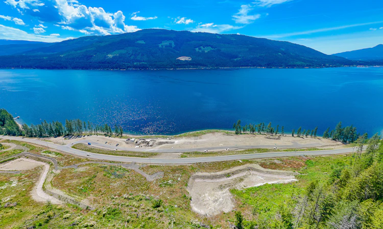 12-4990 Sunnybrae Canoe Point Road