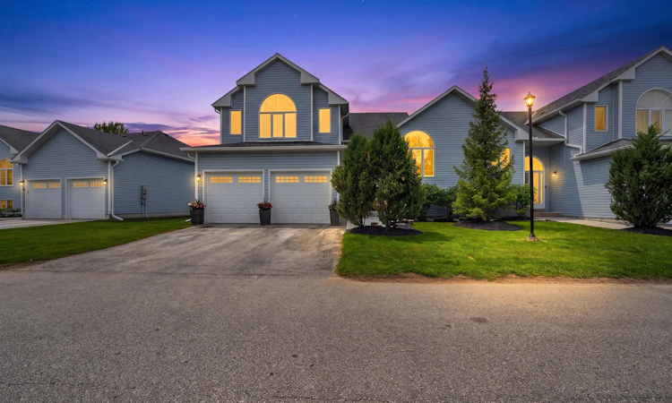 20 Sundial Court