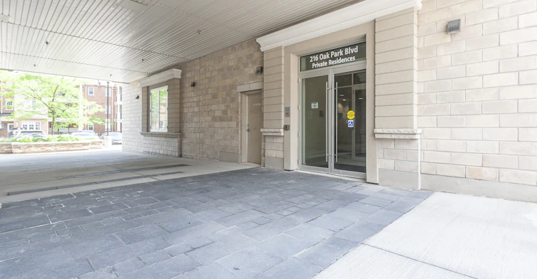 315-216 Oak Park Boulevard, Oakville, ON, L6H 0K3 - 9