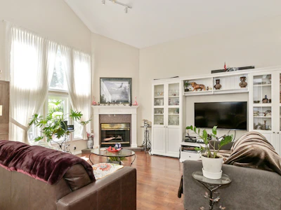 7-13911 16 Avenue - 4
