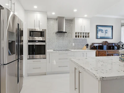 208-1765 Martin Drive - 2