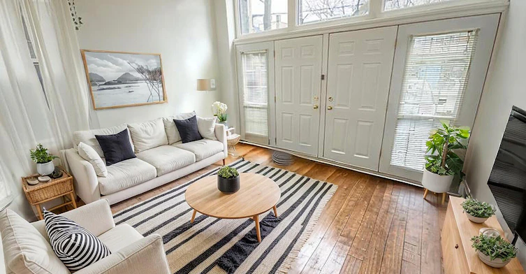 1-227 Beverley Street, Toronto, ON, M5T 1Z4