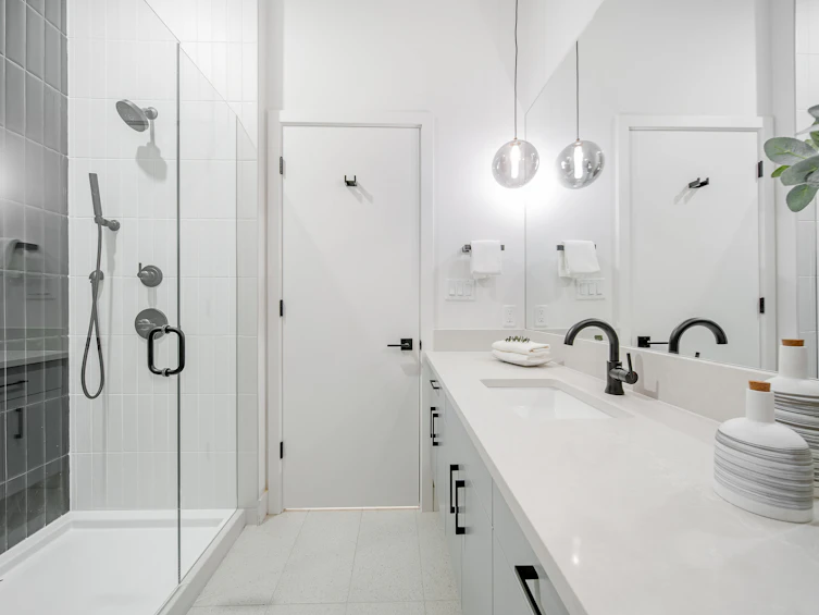 23B Glenmore Drive, West Vancouver, BC, V7S 1A5 - 25