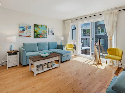 4-210 Douglas Street - 5