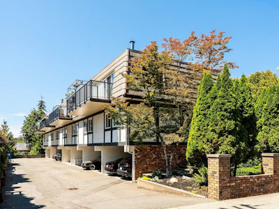 4-210 Douglas Street - 2