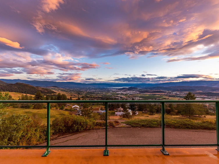 4520 Farmers Drive, Kelowna, BC, V1P 1A3 - 3