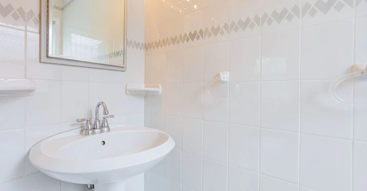 25 Abinger Crescent, Toronto, ON, M9B 2Y4 - 27