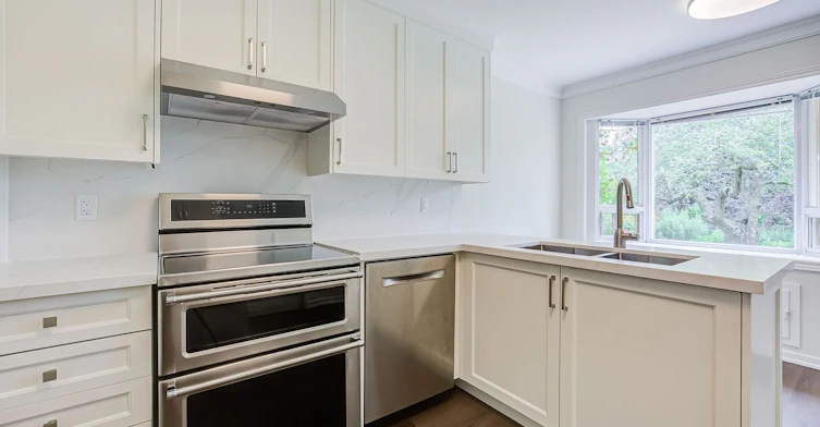 25 Abinger Crescent, Toronto, ON, M9B 2Y4 - 17