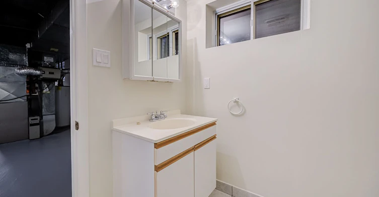 25 Abinger Crescent, Toronto, ON, M9B 2Y4 - 38
