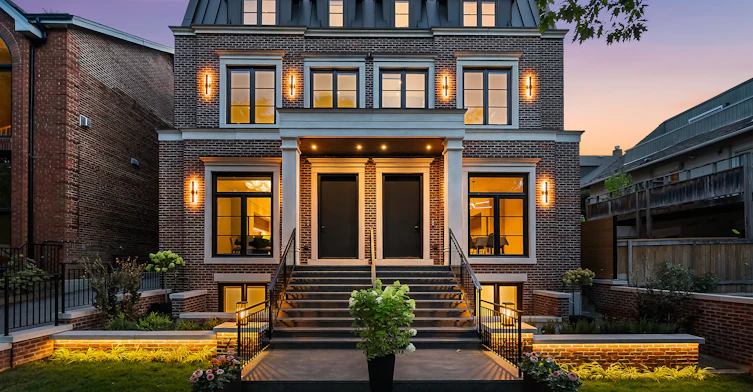 734 Avenue Road, Toronto, ON, M5P 2K1