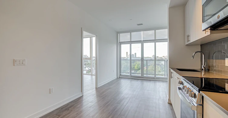 803-1195 The Queensway Avenue, Toronto, ON, M8Z 1R6 - 10