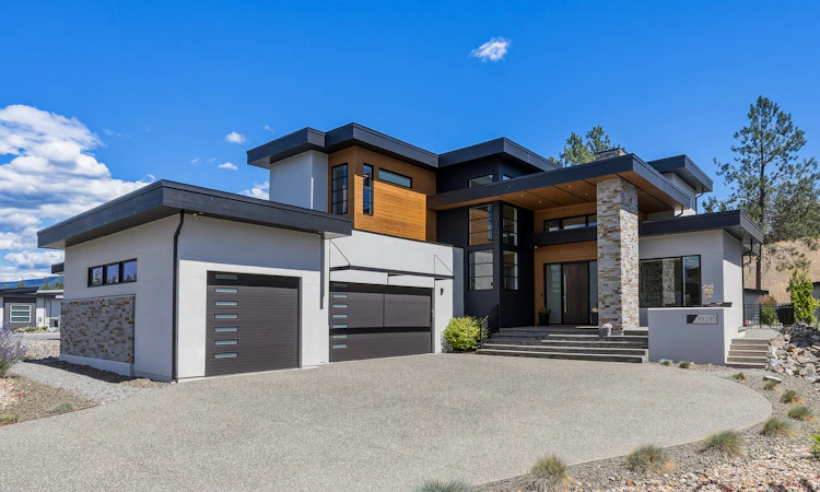 10245 Beacon Hill Drive