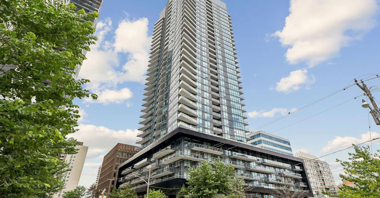 402-30 Roehampton Avenue W, Toronto, ON, M4P 0B9 - 2