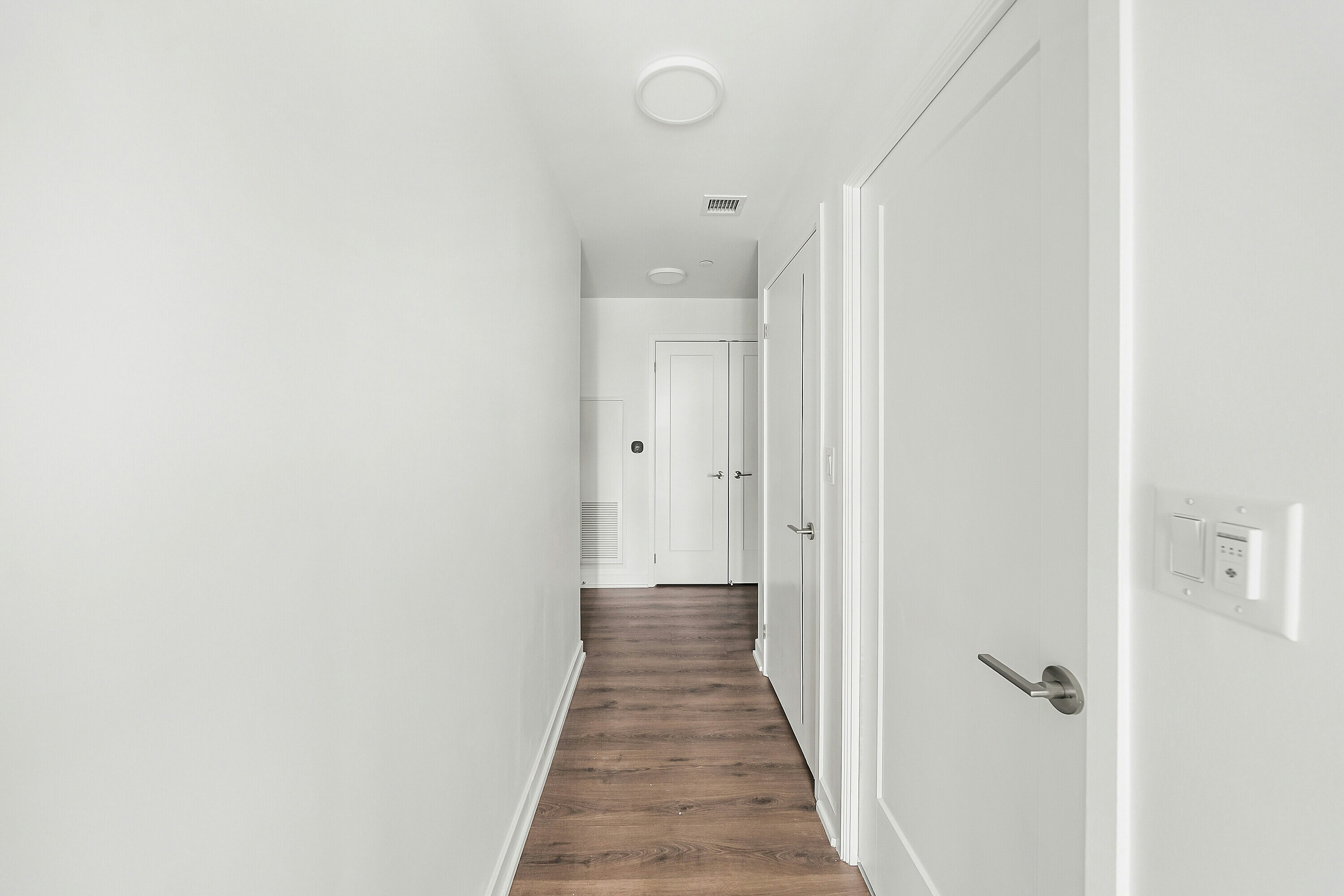 1417-88 Bathurst Street, Toronto, ON, M5V 0W8 - 9
