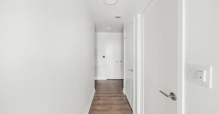 1417-88 Bathurst Street, Toronto, ON, M5V 0W8 - 9