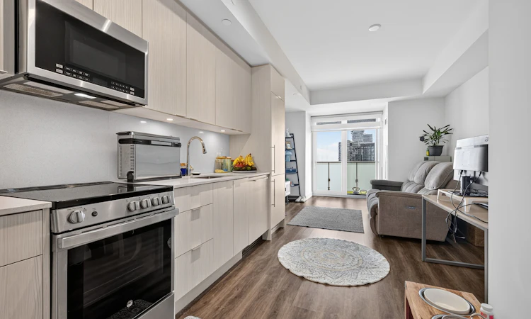3905-430 Square One Drive