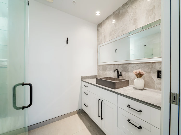 502-1333 W Georgia Street, Vancouver, BC, V6E 4V3 - 13