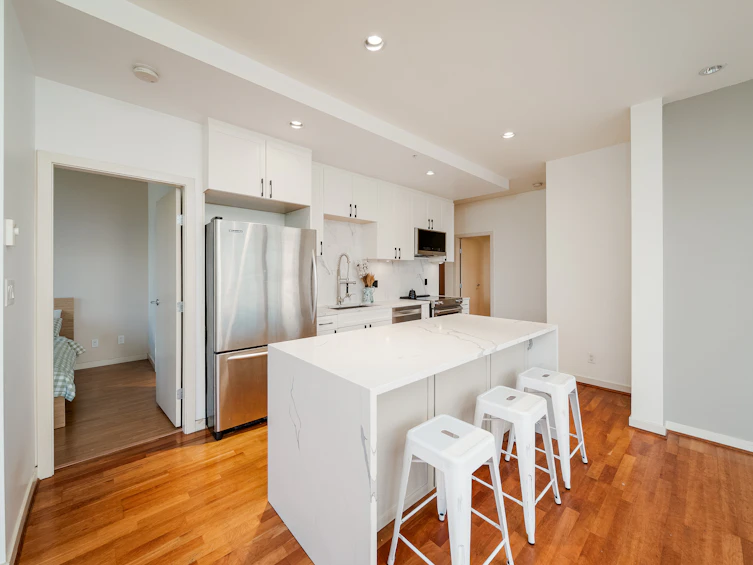 502-1333 W Georgia Street, Vancouver, BC, V6E 4V3 - 3