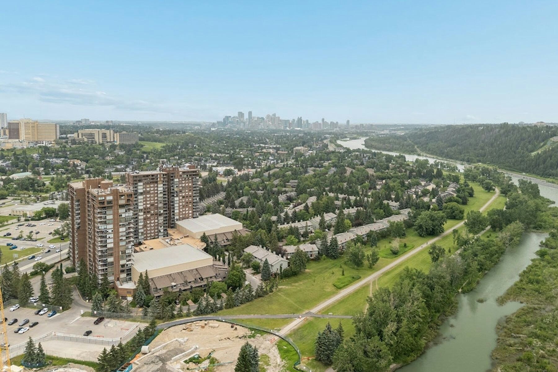 401-145 Point Drive NW, Calgary, AB, T3B 4W1
