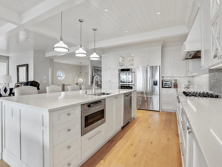 932 Ash Street, Surrey, BC, V4B 4K1 - 11