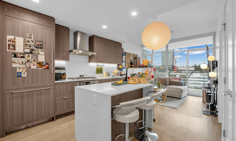 1105-2351 Beta Avenue