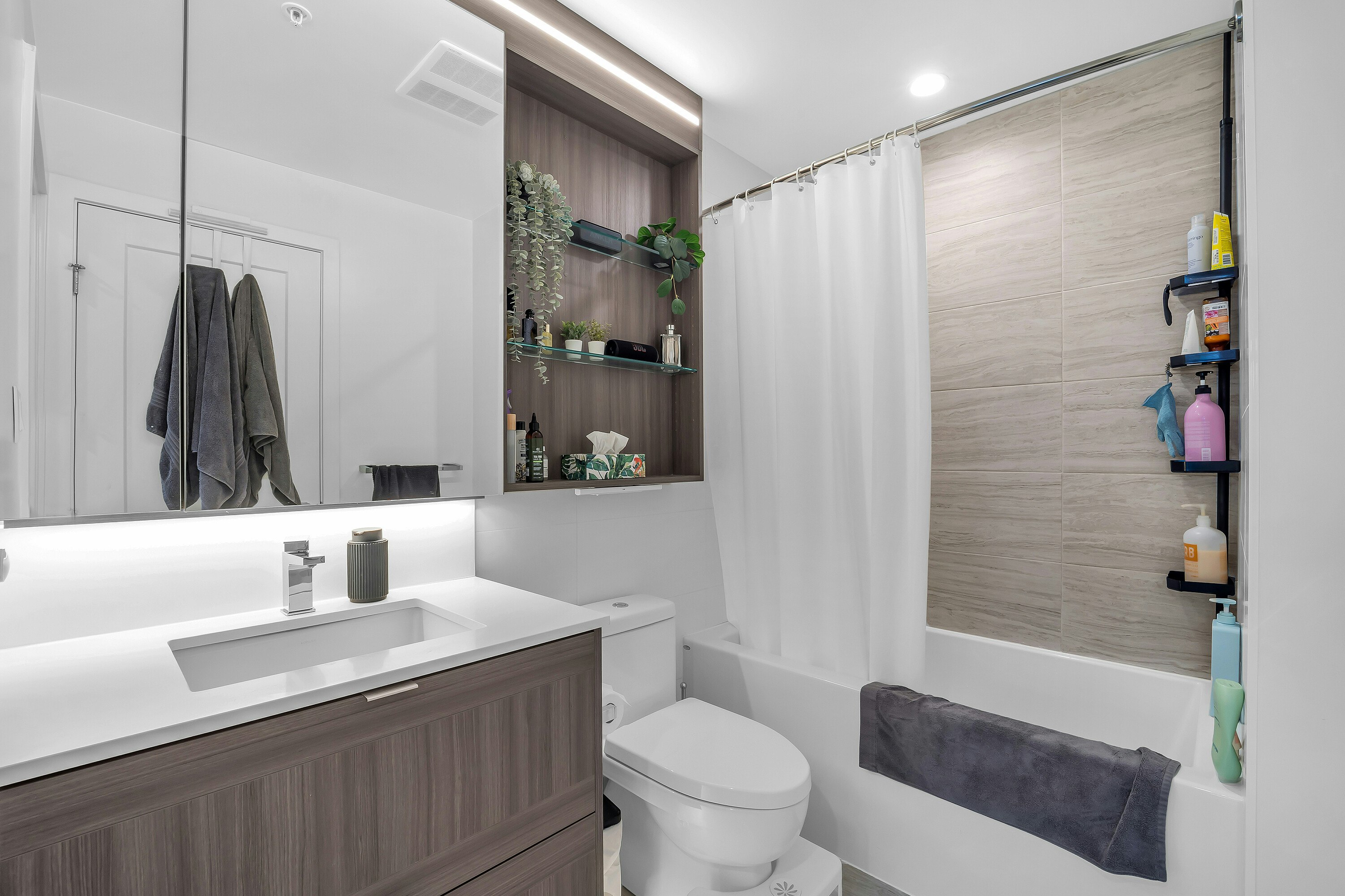 1105-2351 Beta Avenue, Burnaby, BC, V5C 0M2 - 8