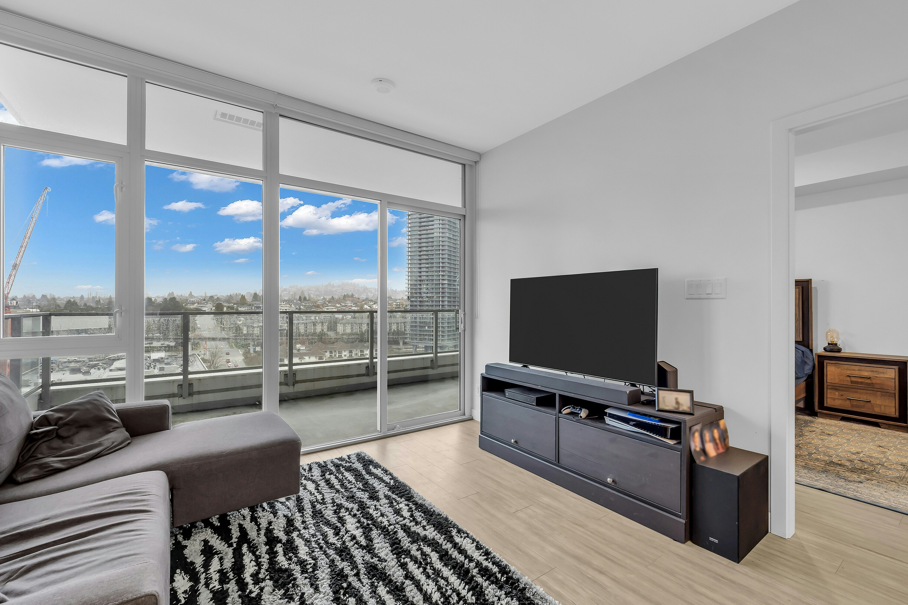 1805-2351 Beta Avenue, Burnaby, BC, V5C 0M2 - 3