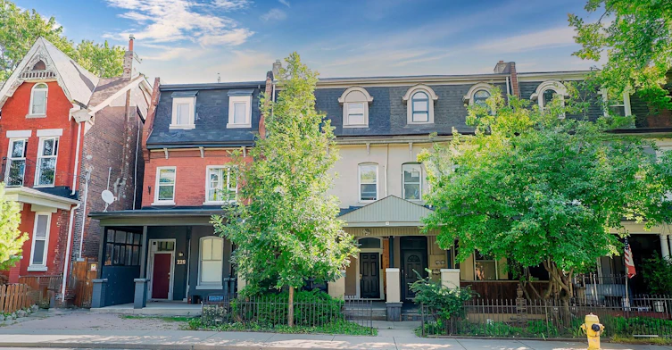 227 Beverley Street, Toronto, ON, M5T 1Z4 - 2