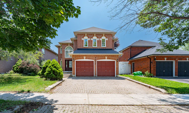 5550 Middleport Crescent N