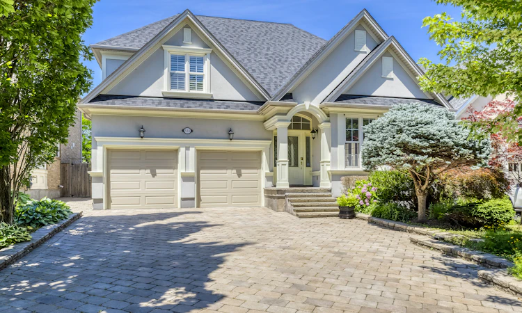 549 Renshaw Court