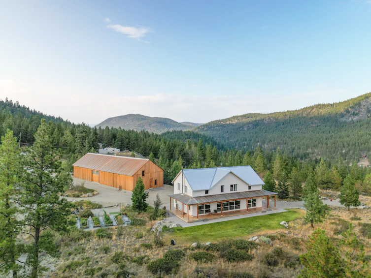 8025 Princeton Summerland Road, Summerland, BC, V0H 1Z8
