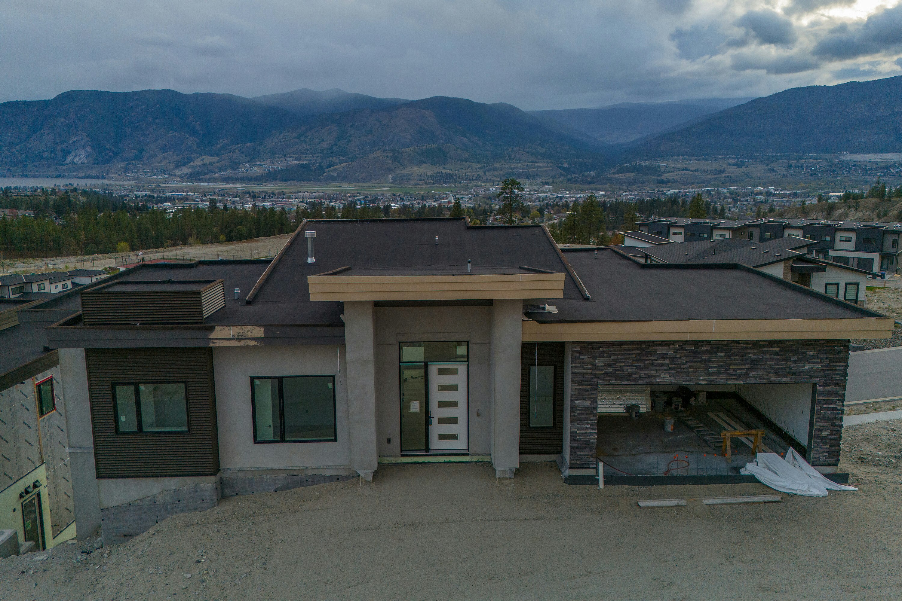 1092 Antler Drive, Penticton, BC, V2A 0J8 - 2