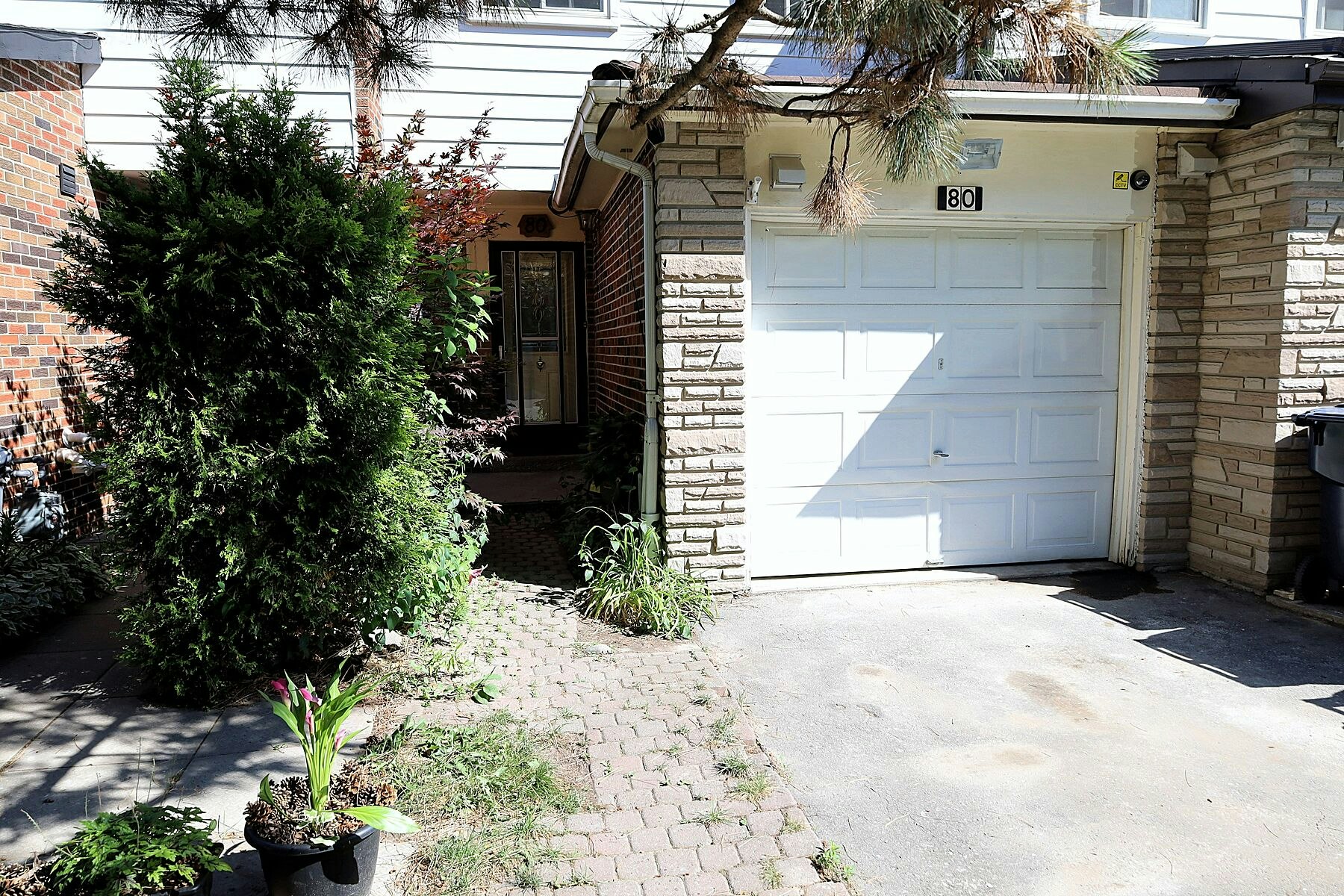 80 Halsey Avenue, Toronto, ON, M4B 1A9 - 2