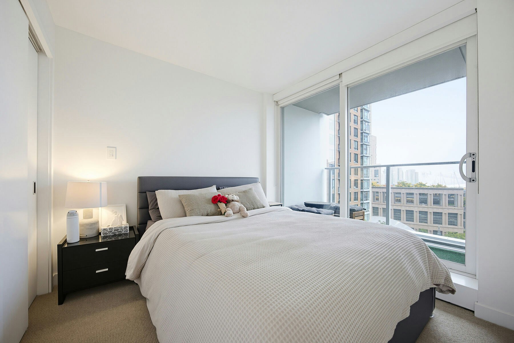 1611-777 Richards Street, Vancouver, BC, V6B 0M6 - 17