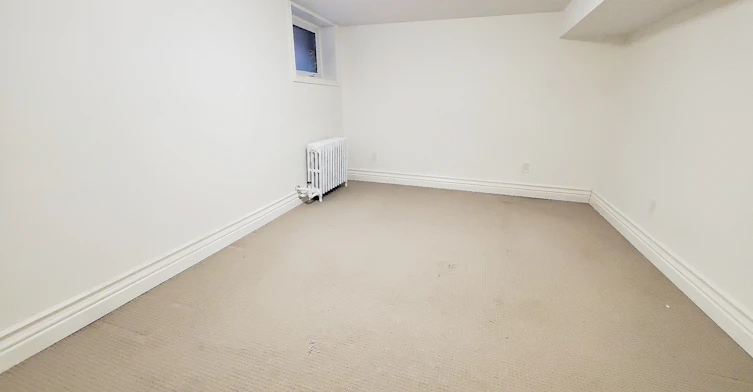 89 Whitehall Lower Level Road, Toronto, ON, M4W 2C8 - 3